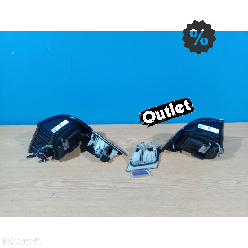 R147281C1 FAROLINS TRASEIROS LED BMW E46 03-06 ESCURECIDOS LOOK M3 - 4