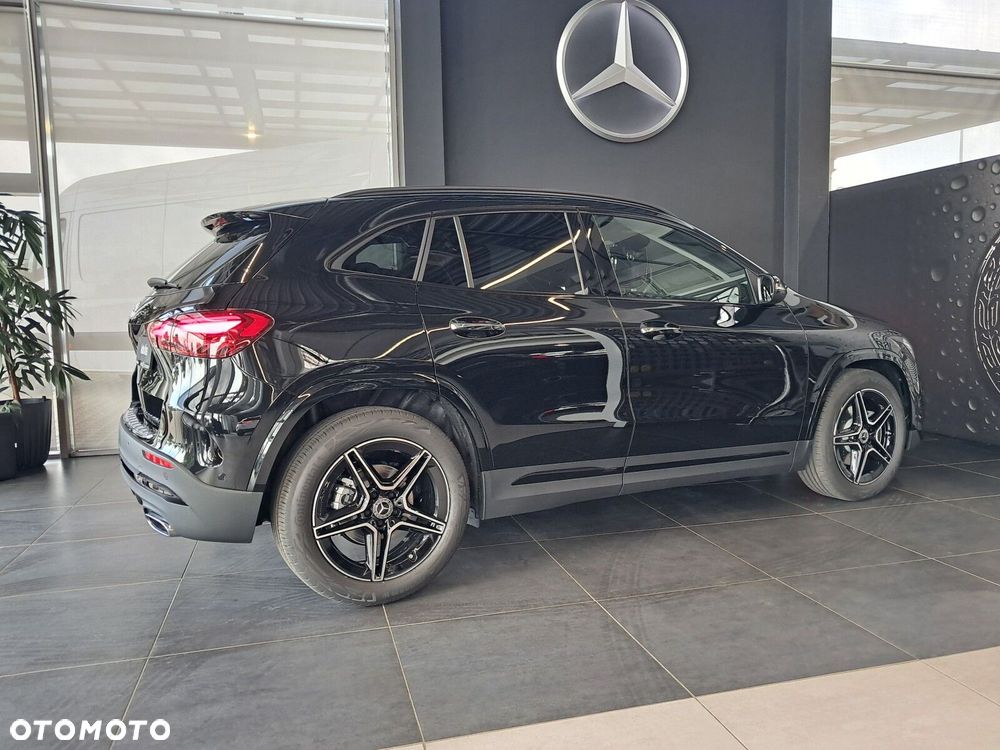Mercedes-Benz GLA - 19