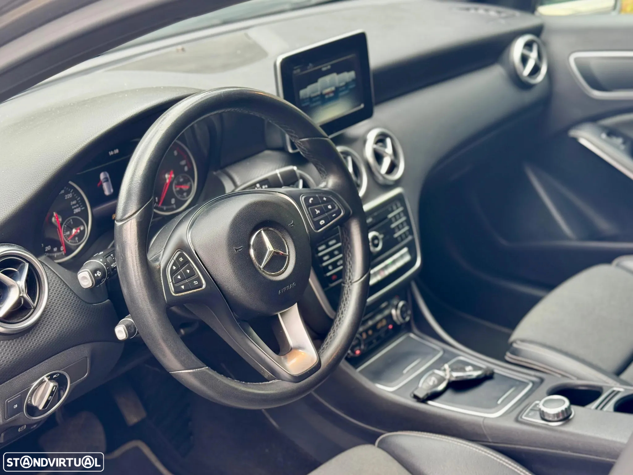 Mercedes-Benz A 180 CDI 7G-DCT Urban - 38