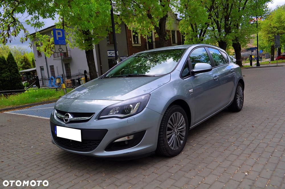 Opel Astra 1.4 T Cosmo - 2