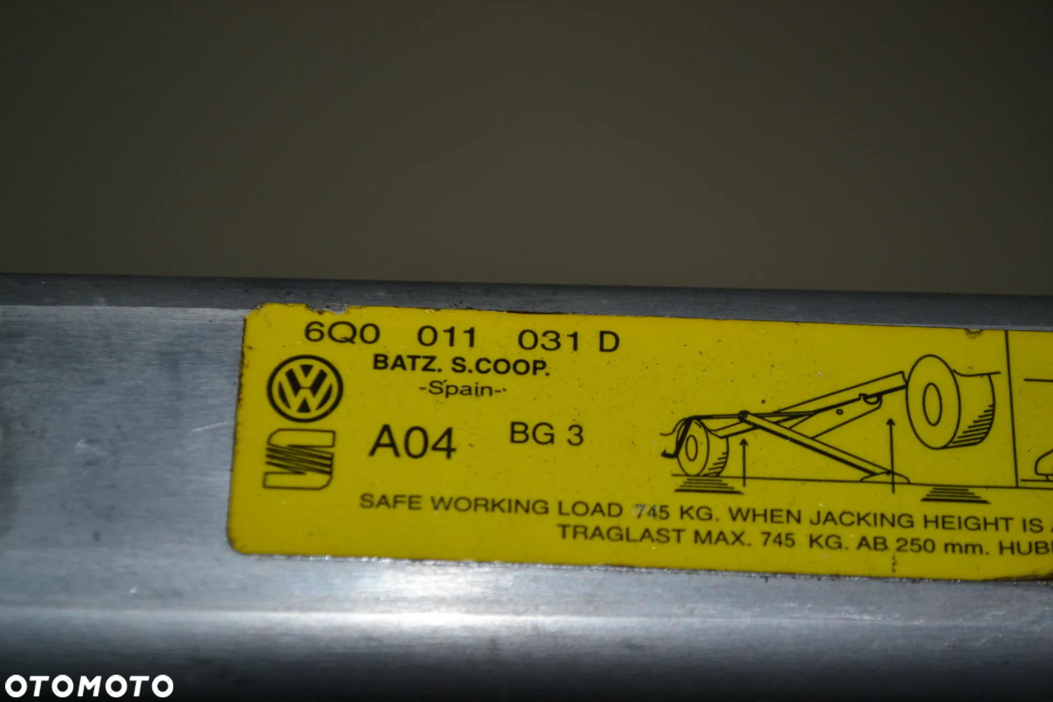 VW AUDI SKODA SEAT LEWAREK PODNOŚNIK SAMOCHODOWY 6Q0011031D - 4