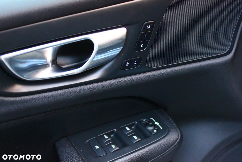 Volvo V60 B3 B DKG Inscription - 25