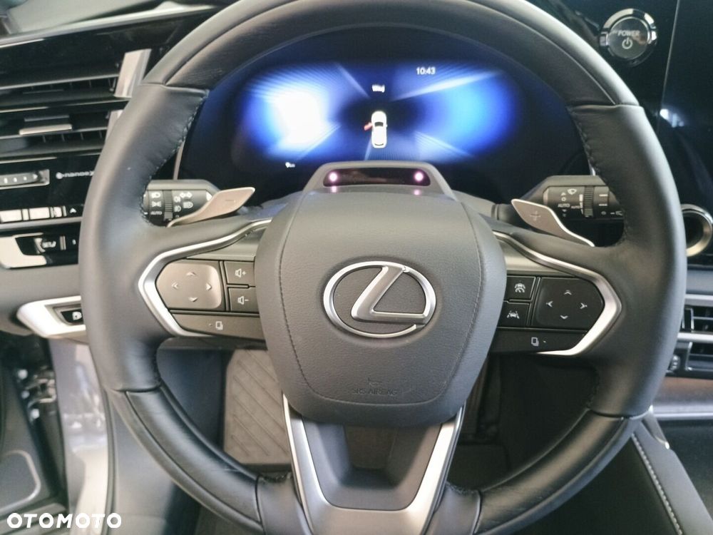 Lexus RX 450h+ Omotenashi - 10