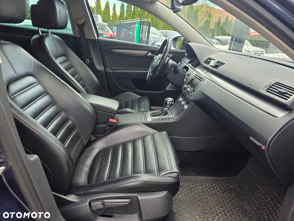 Volkswagen Passat - 19