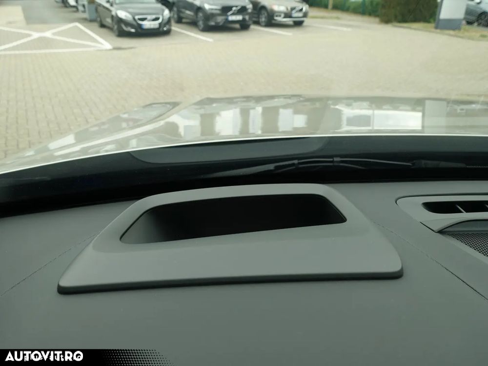 Volvo XC 90 T8 AWD Ultra Bright - 25
