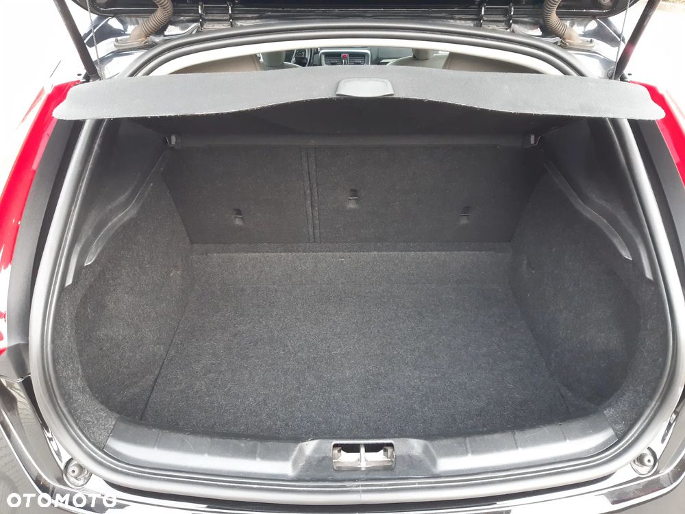 Volvo V40 D4 Summum - 19