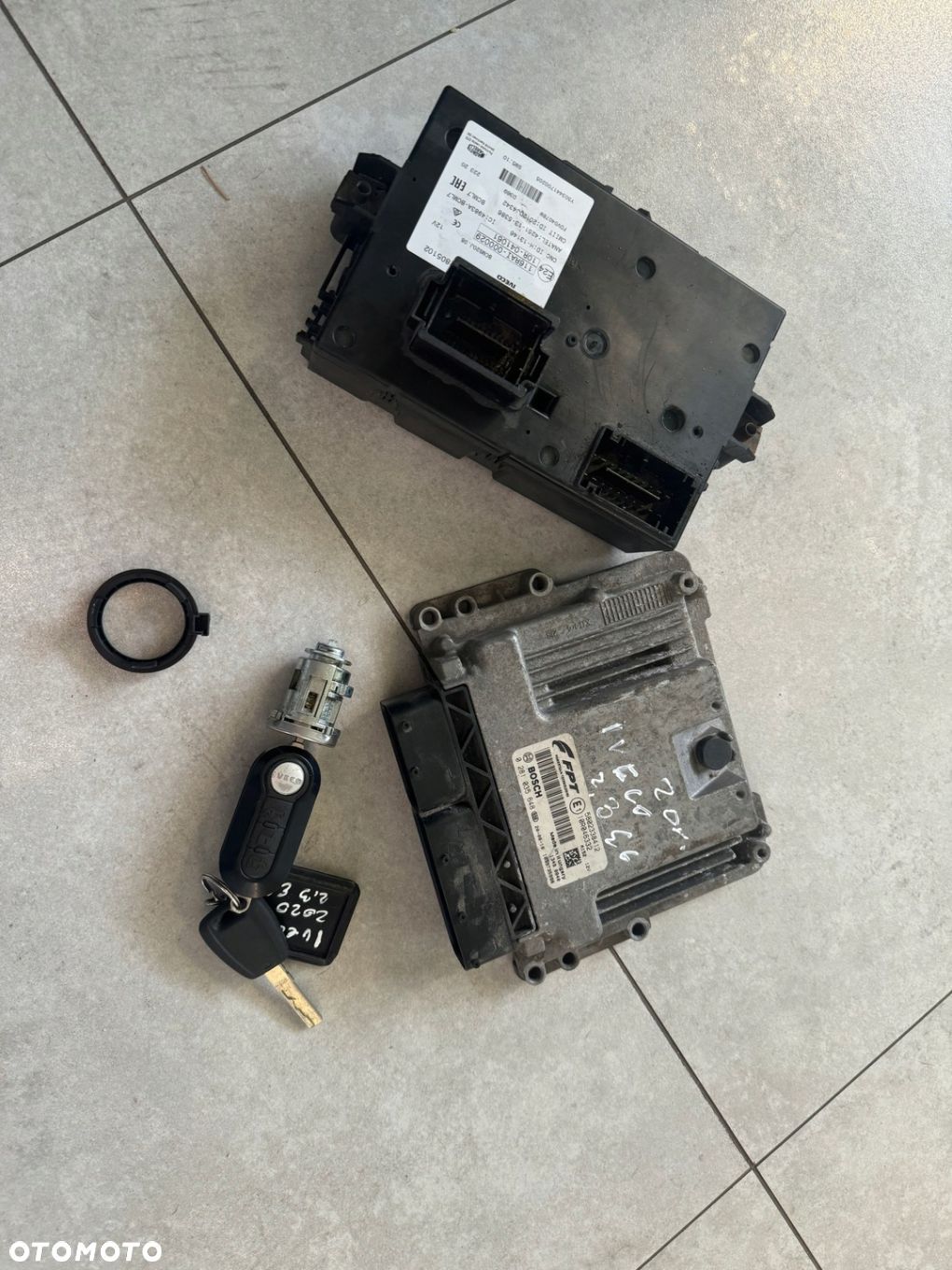 Iveco Daily 2,3 HPI zestaw startowy sterownik 0281035648 - 1
