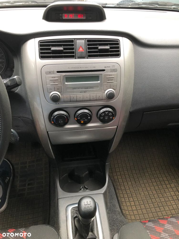 Suzuki Liana 1.6 Comfort - 10