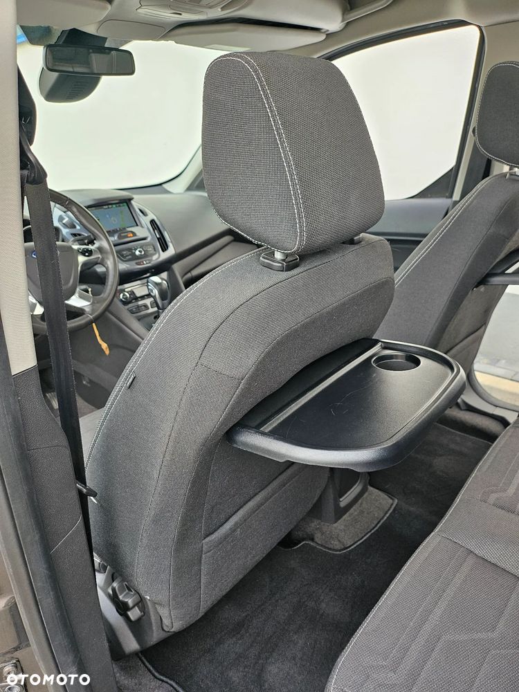 Ford Tourneo Connect Grand - 27