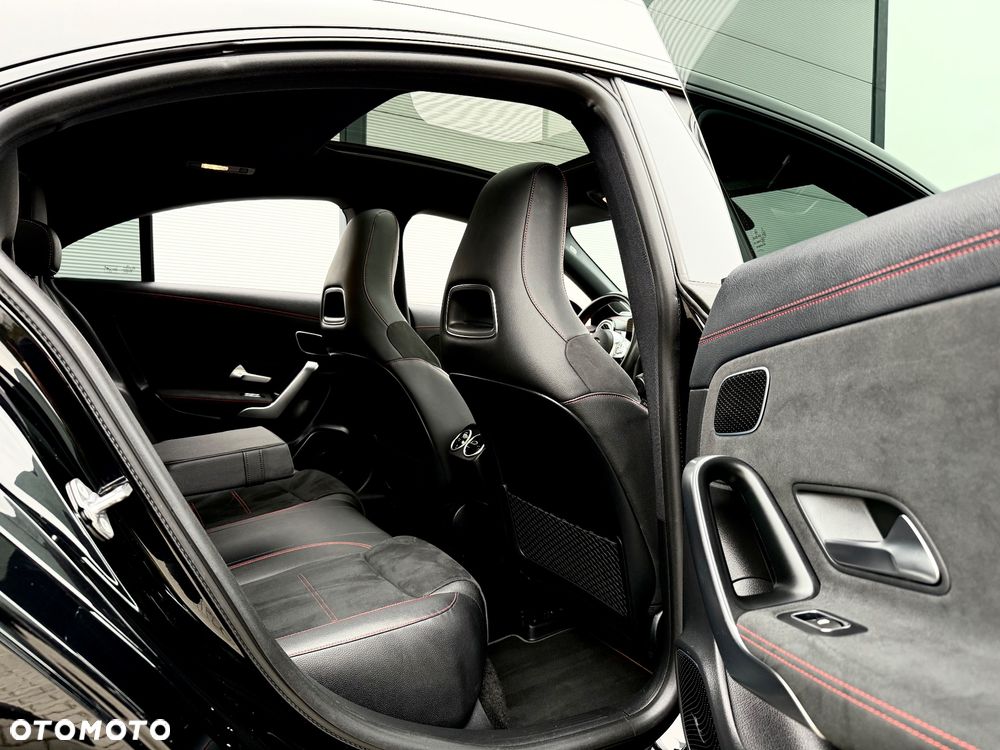 Mercedes-Benz CLA 180 d AMG Line 7G-DCT - 31