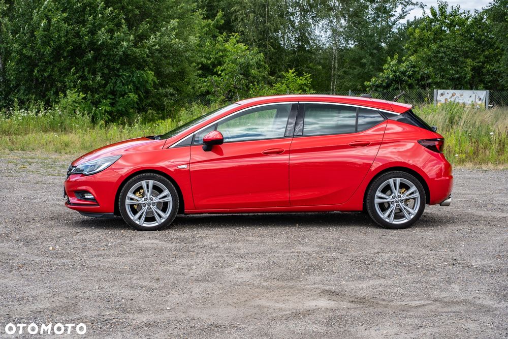 Opel Astra 1.6 T Dynamic S&S - 12