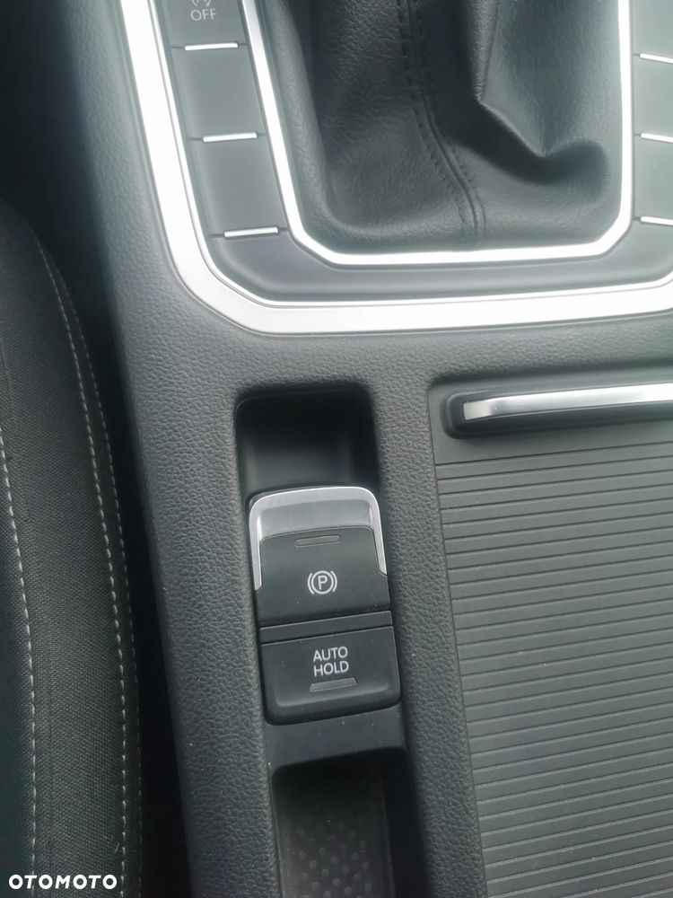 Volkswagen Passat Variant 2.0 TDI BMT Comfortline - 24