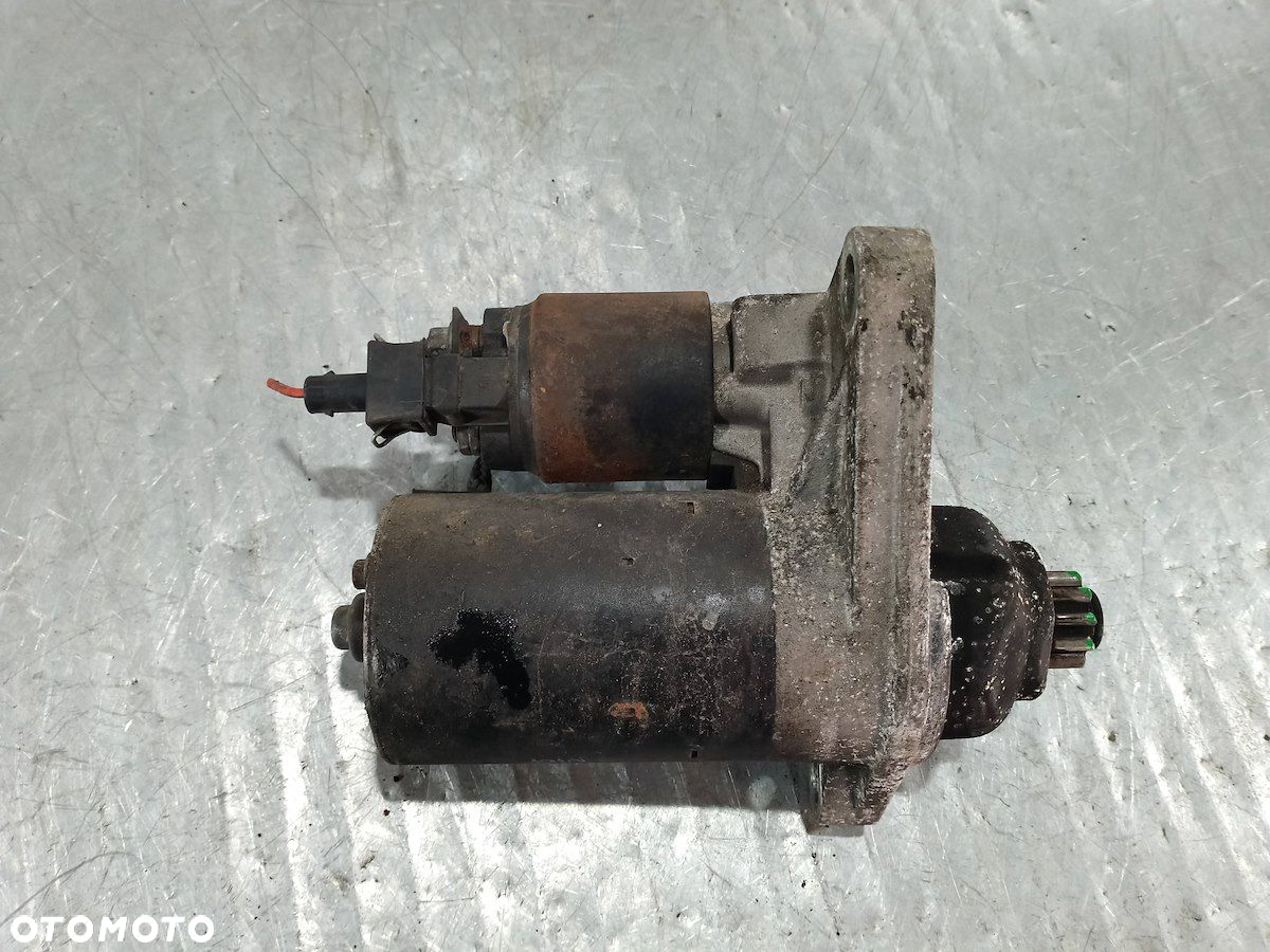 ROZRUSZNIK SEAT IBIZA III 02T911023F 0001121016 BOSCH 1.4 - 3