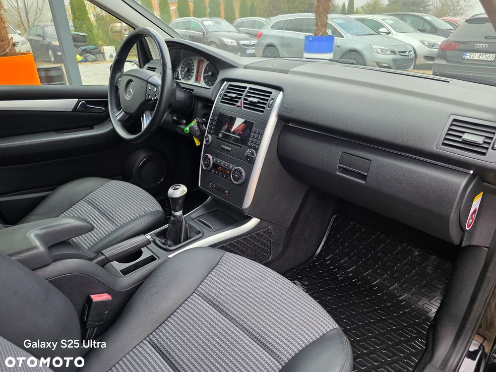 Mercedes-Benz Klasa B 200 - 31