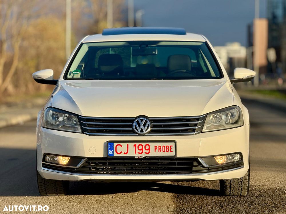 Volkswagen Passat - 12