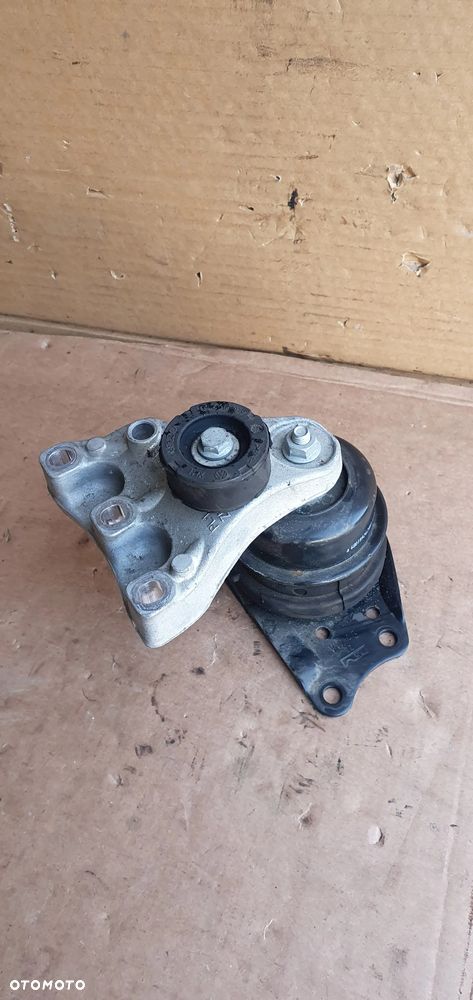 Łapa poduszka silnika Skoda Roomster 1.2 TSI 6Q0199262BF 6Q0199185B - 3