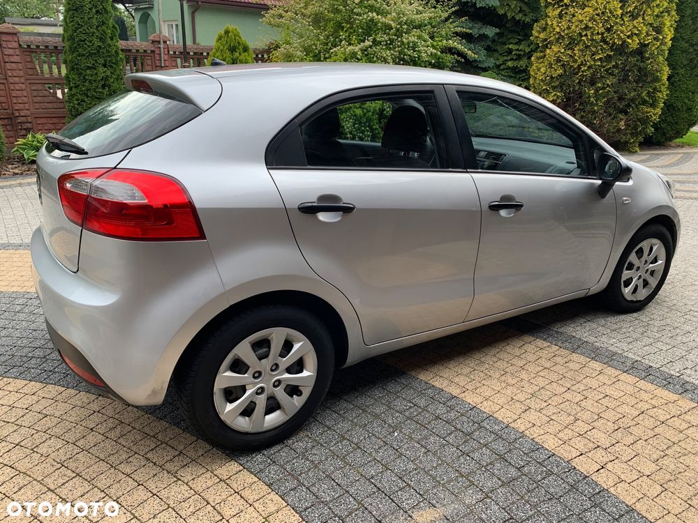 Kia Rio 1.4 M - 23