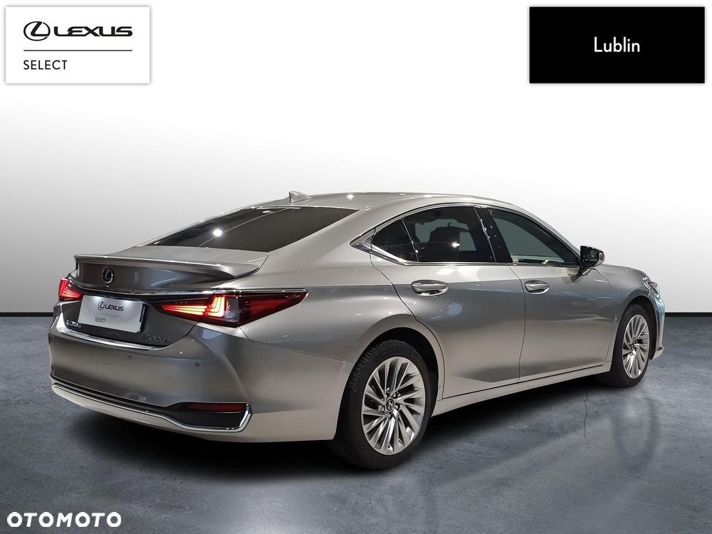 Lexus ES 300h Business Edition - 5
