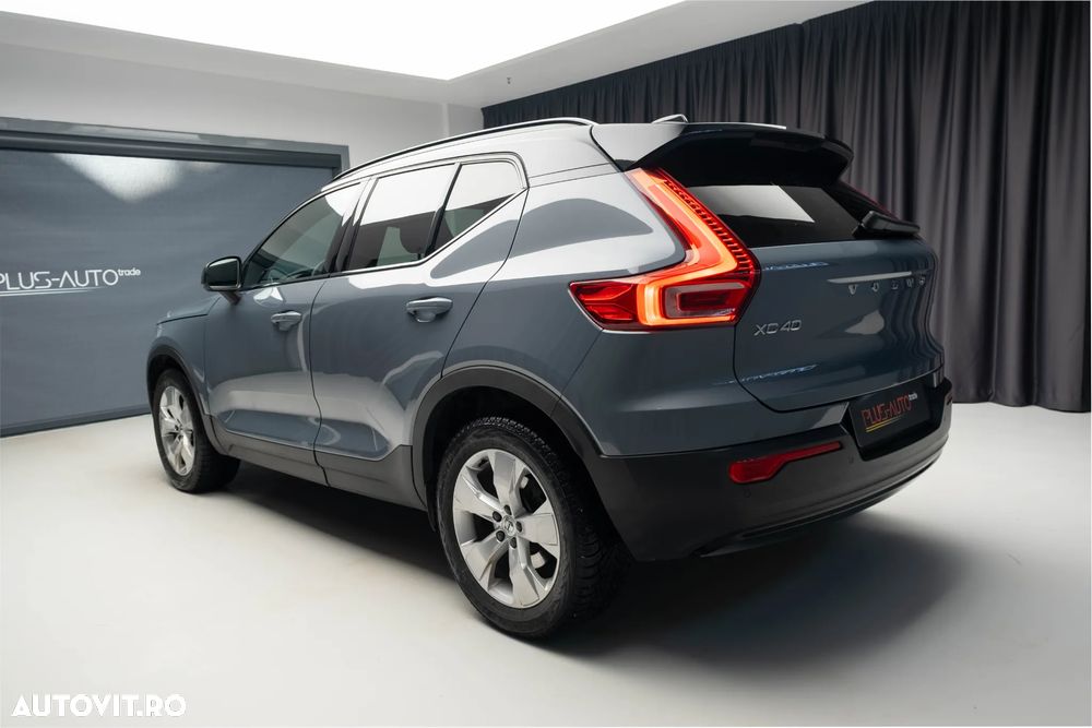 Volvo XC 40 B4 B AWD Geartronic RDesign - 4