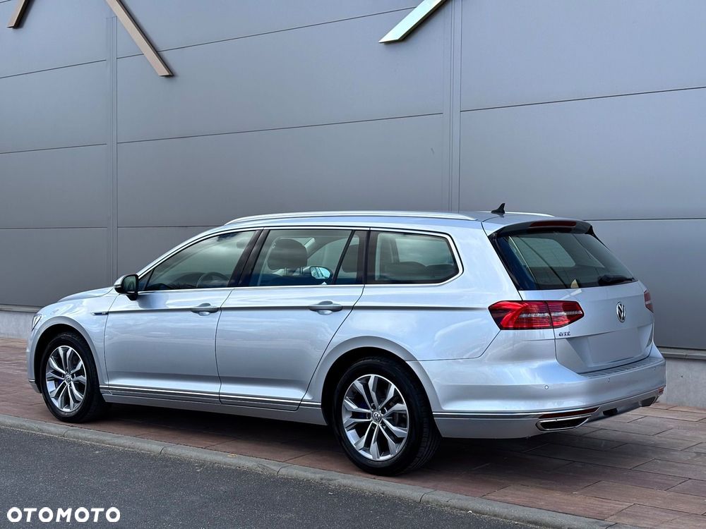 Volkswagen Passat - 7