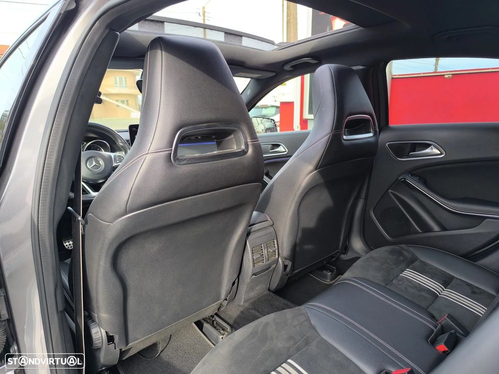 Mercedes-Benz A 180 d 7G-DCT AMG Line - 28