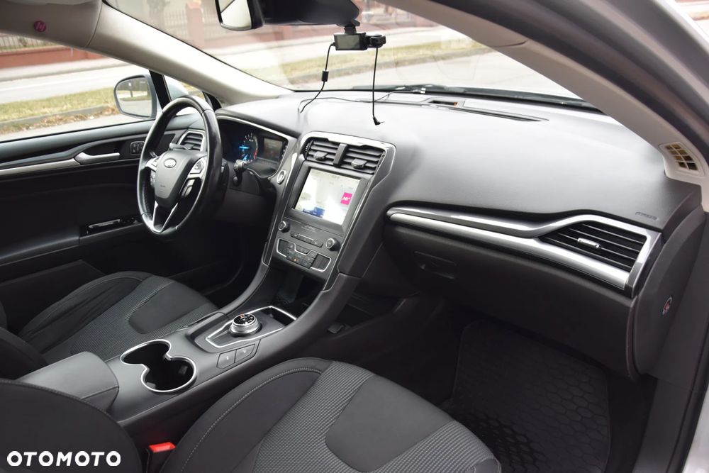 Ford Mondeo - 22