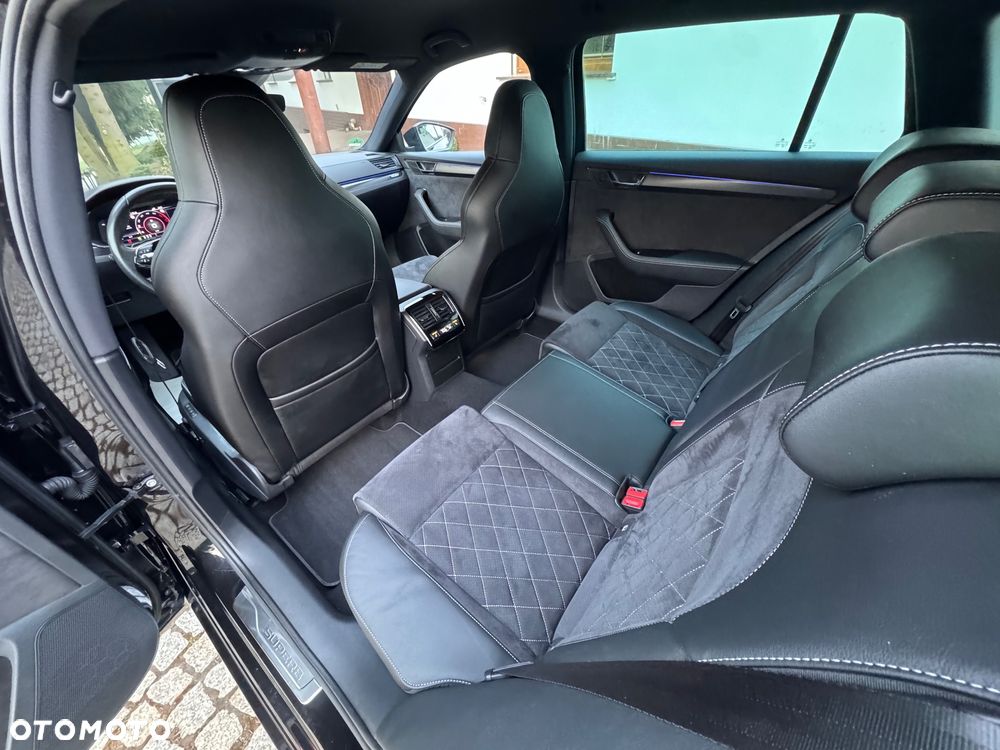 Skoda Superb 2.0 TDI SCR Sportline DSG - 28