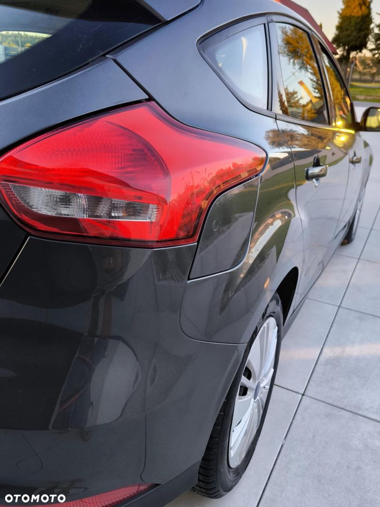 Ford Focus 1.0 EcoBoost Trend - 25