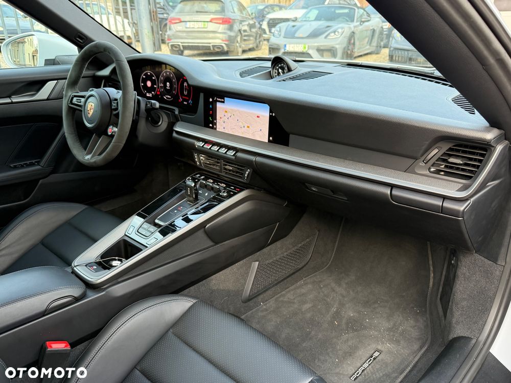 Porsche 911 Carrera PDK - 31