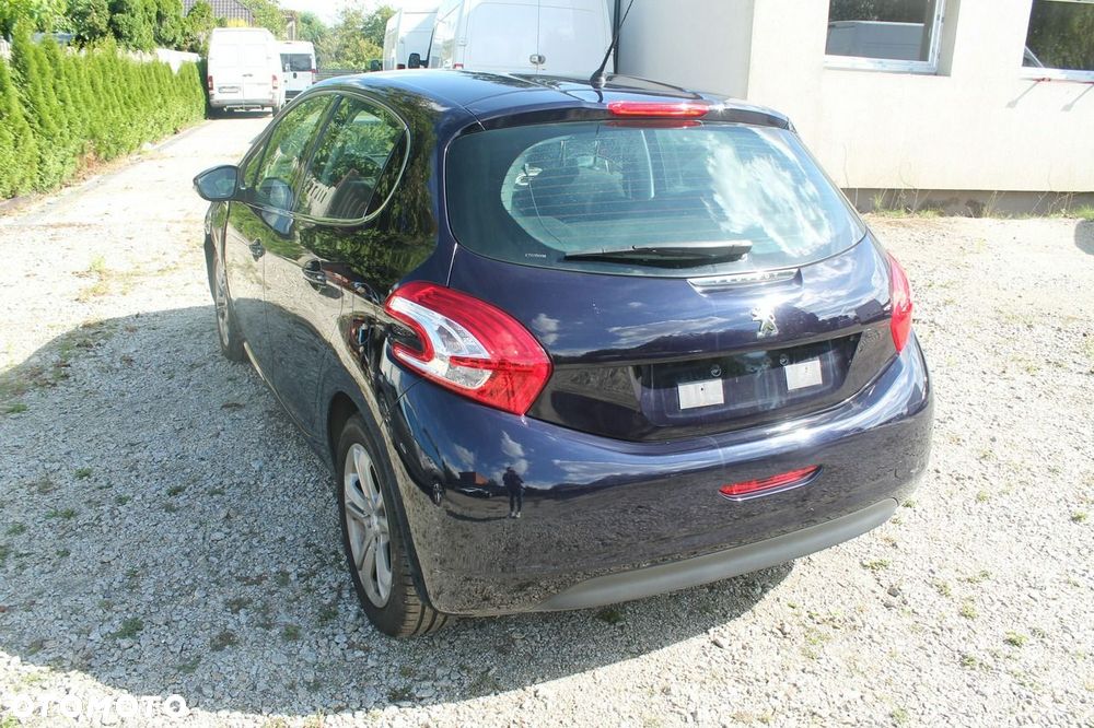 Peugeot 208 - 7