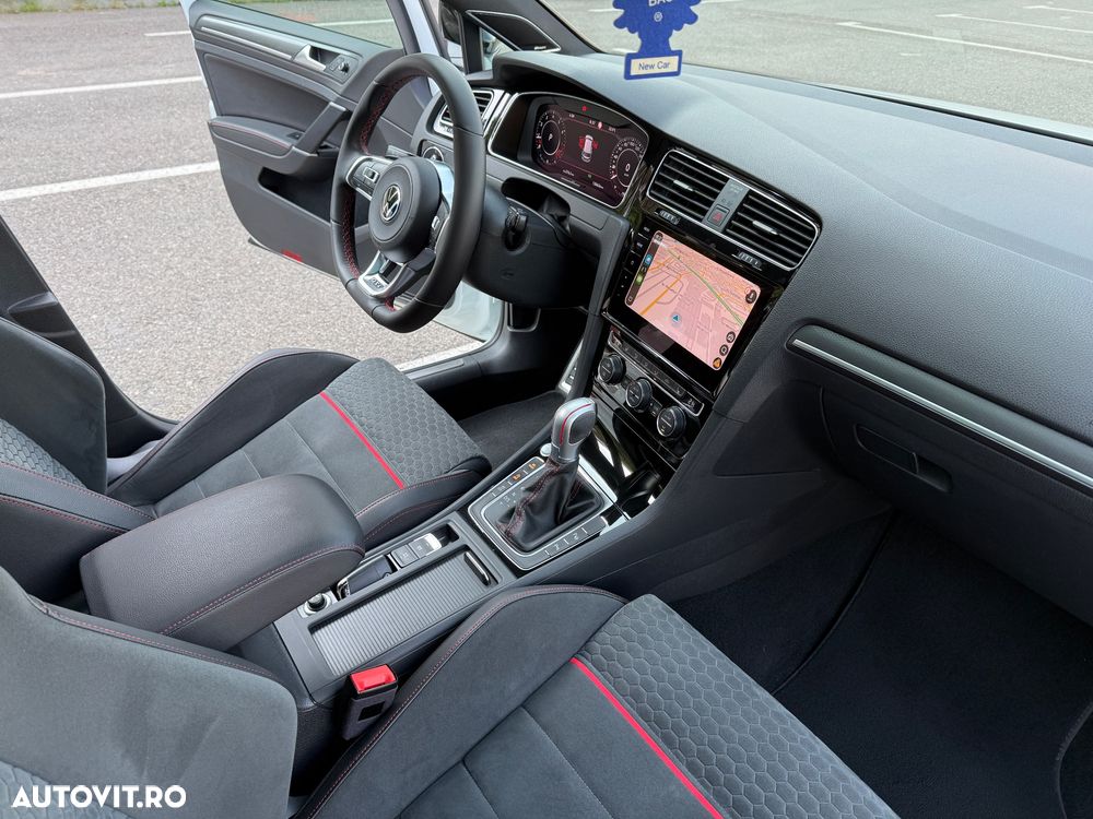 Volkswagen Golf 2.0 TSI DSG GTI Performance - 26