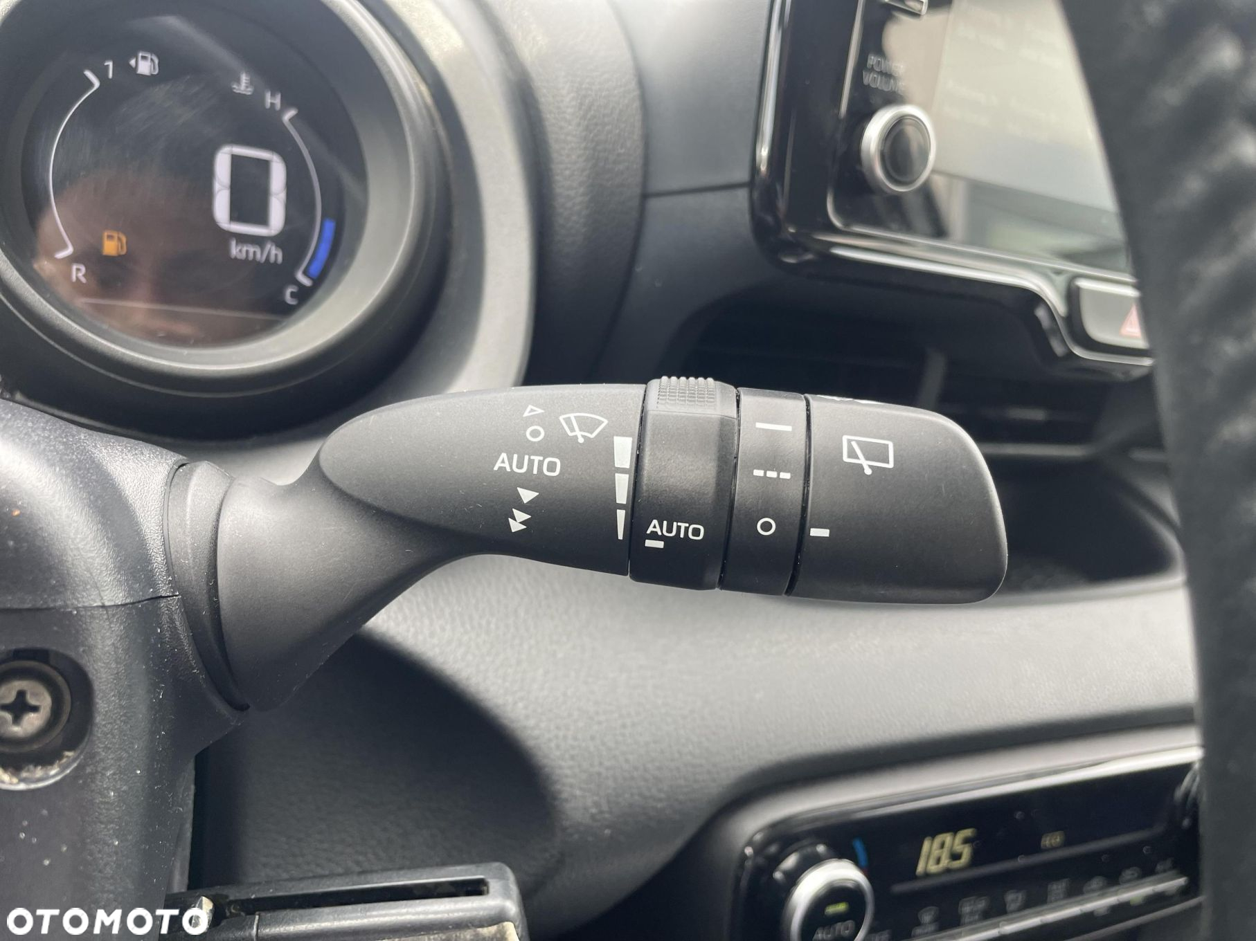 Toyota Yaris Hybrid 1.5 Comfort - 14
