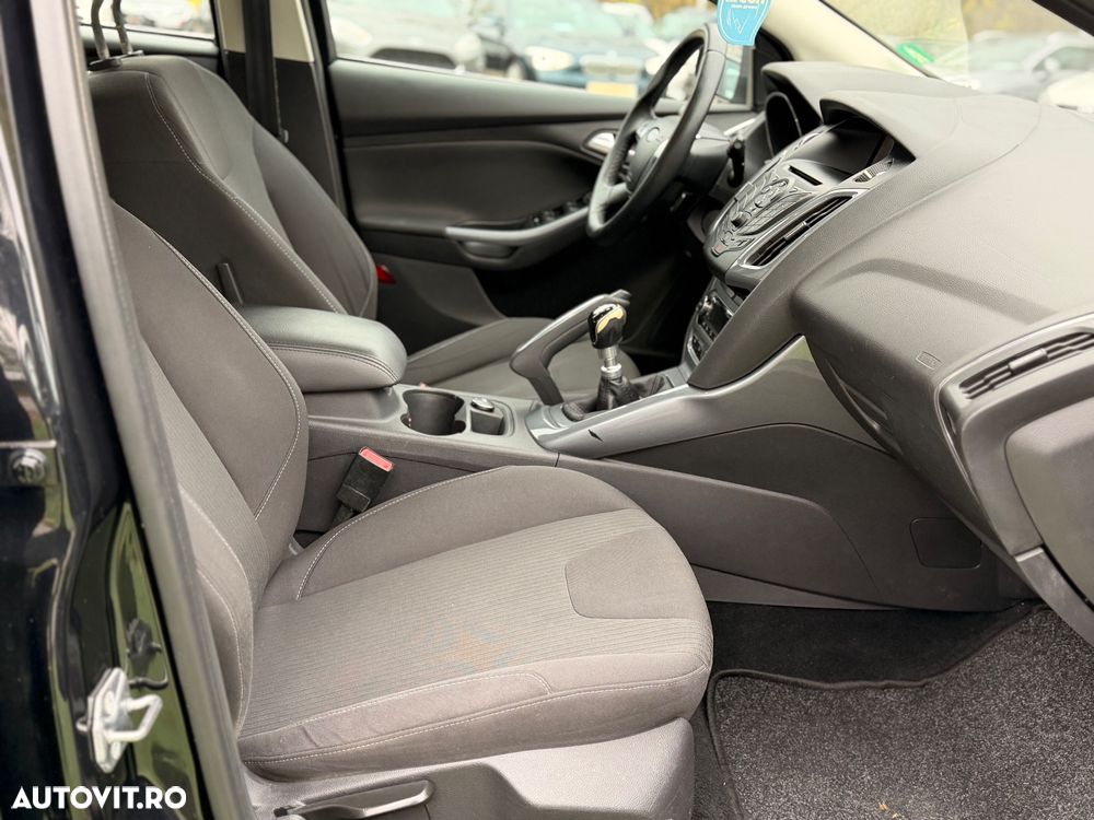 Ford Focus 1.6 TDCi DPF Titanium - 5