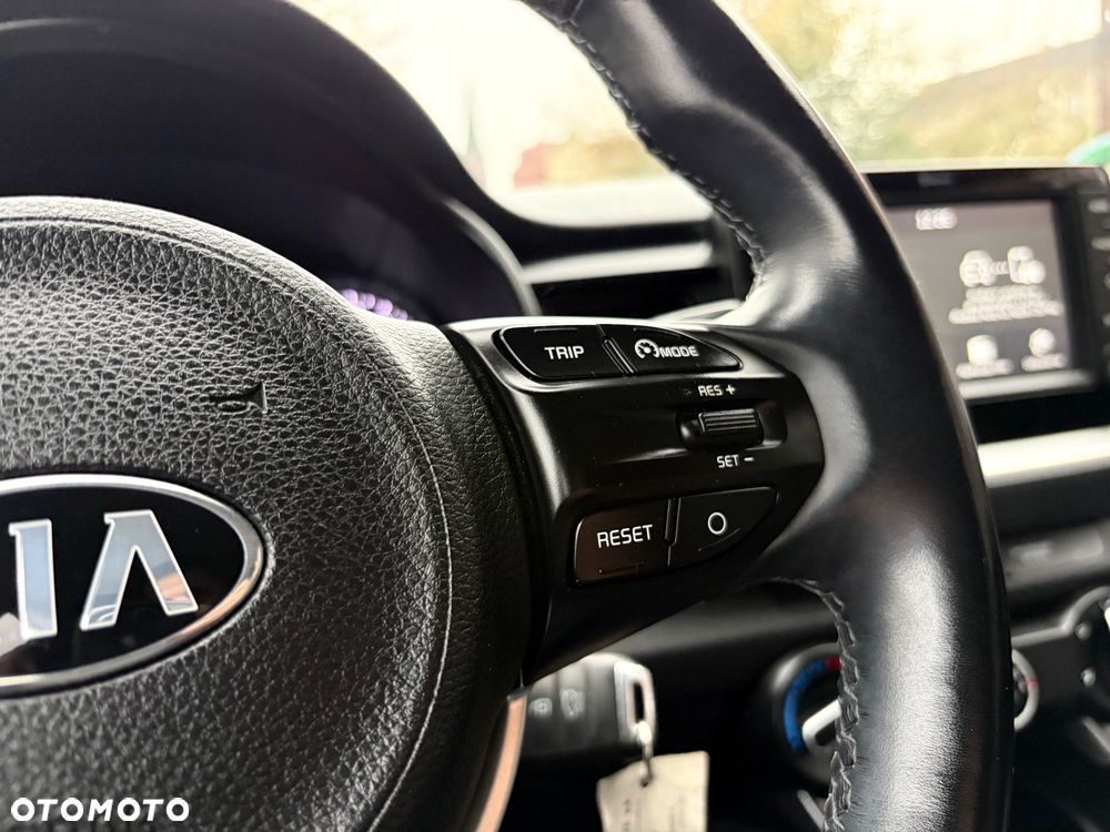 Kia Stonic - 23