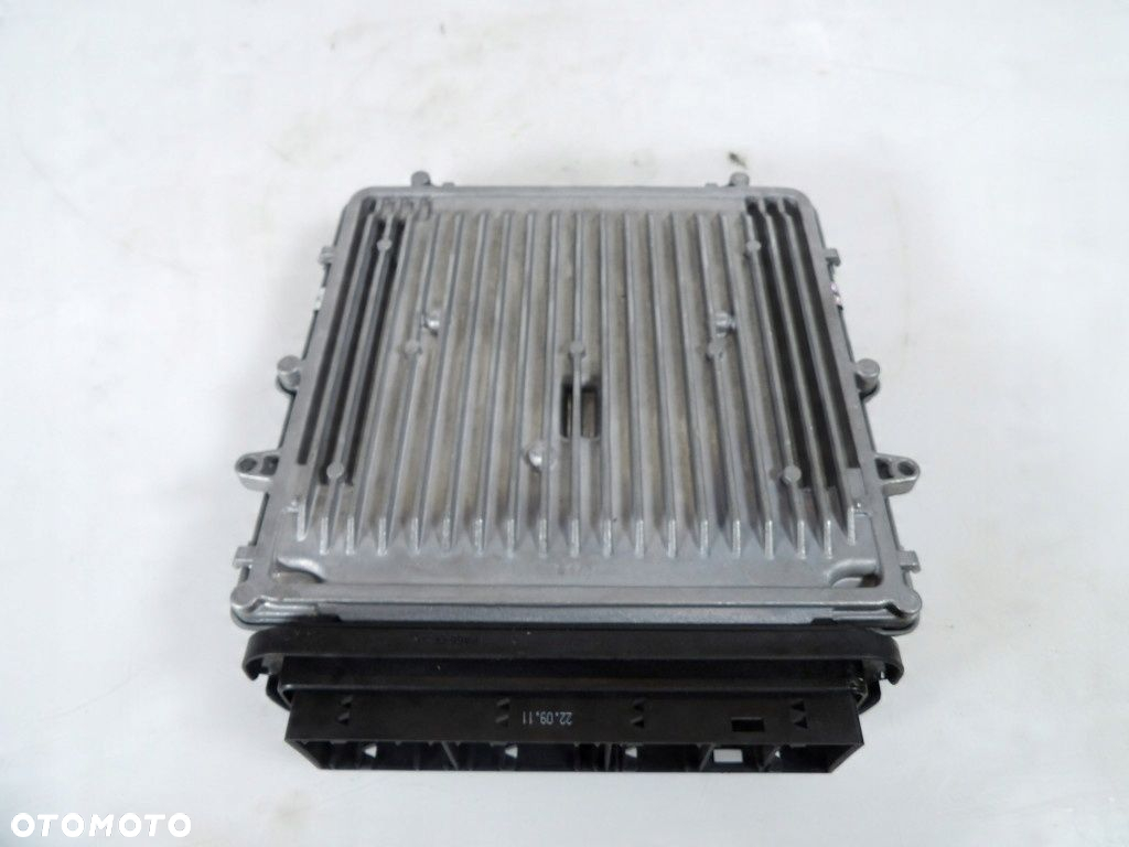 BMW 5 F10 F11 2.0D 211KM STEROWNIK SILNIKA 8518391 - 3