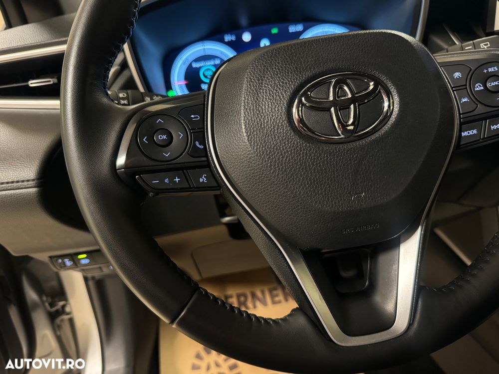 Toyota Corolla Cross Hybrid 2.0 VVT-i Team Deutschland - 12