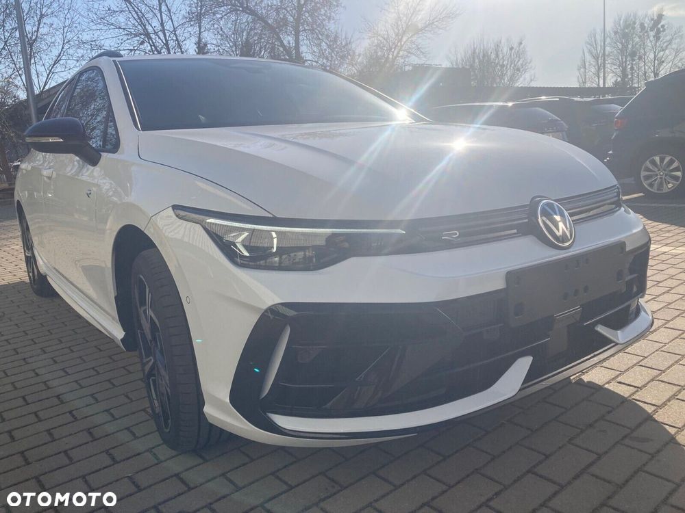 Volkswagen Golf - 10