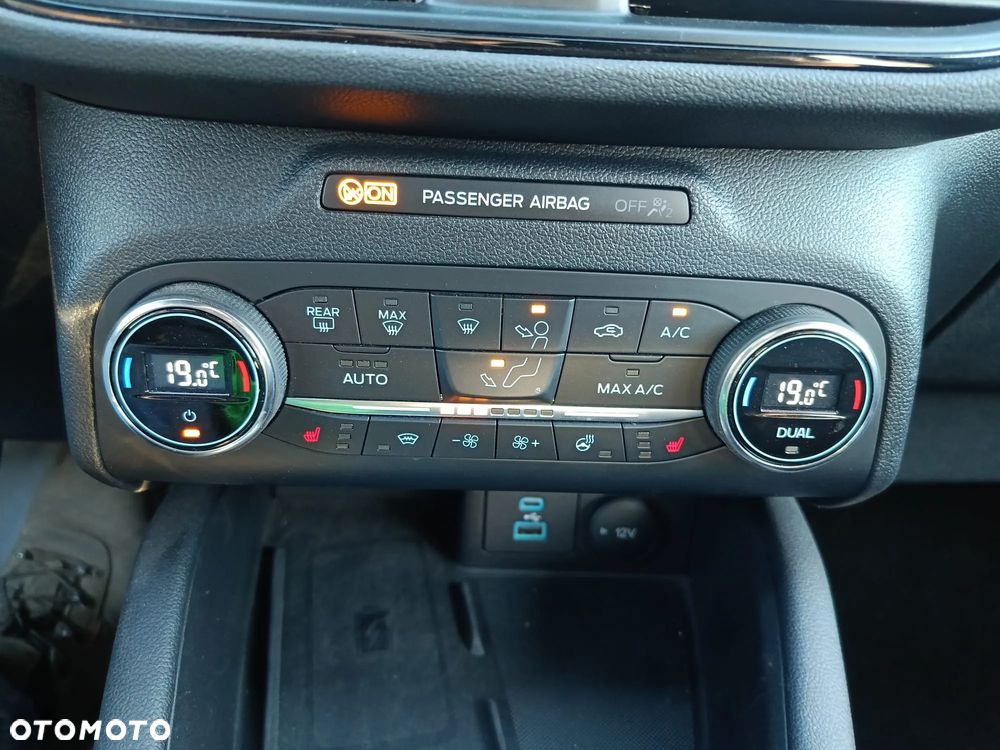 Ford Kuga - 18