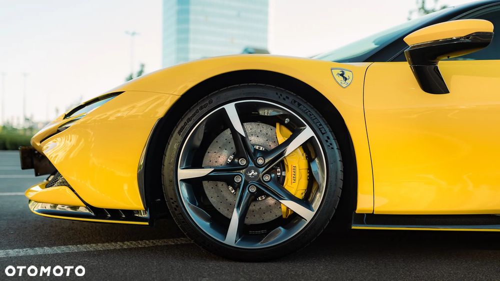 Ferrari SF90 Stradale - 9