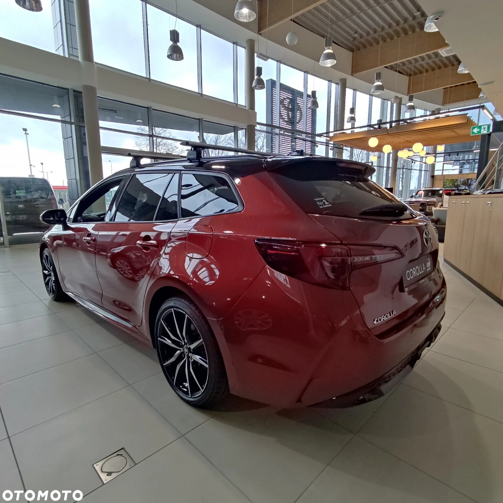 Toyota Corolla 1.8 Hybrid GR Sport - 11