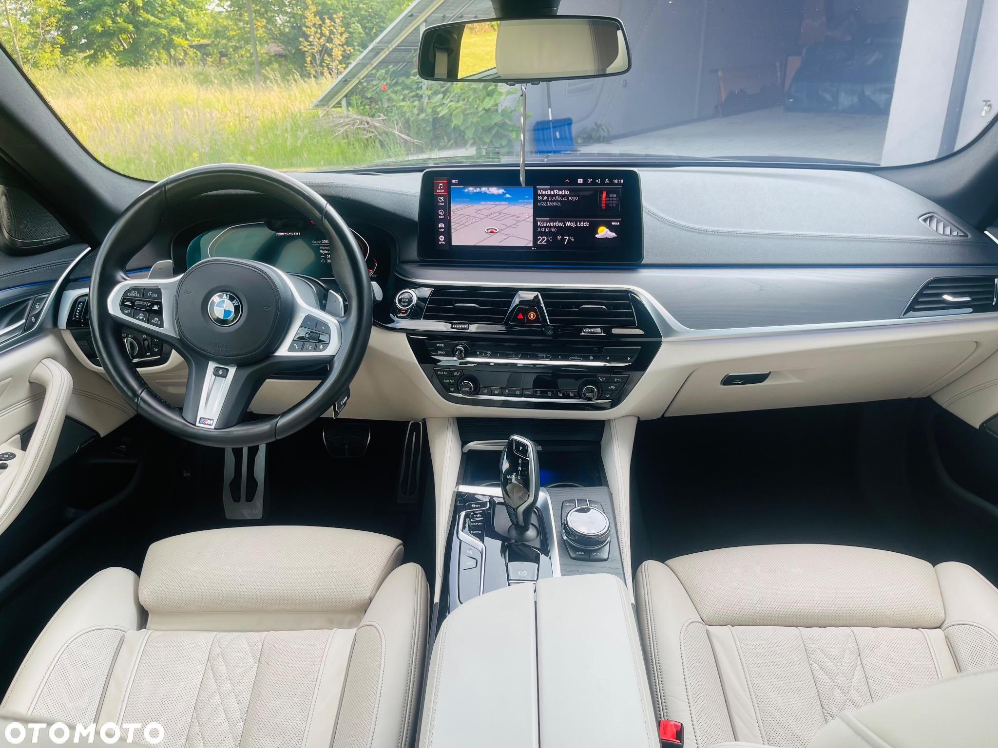 BMW Seria 5 M550i xDrive sport - 8