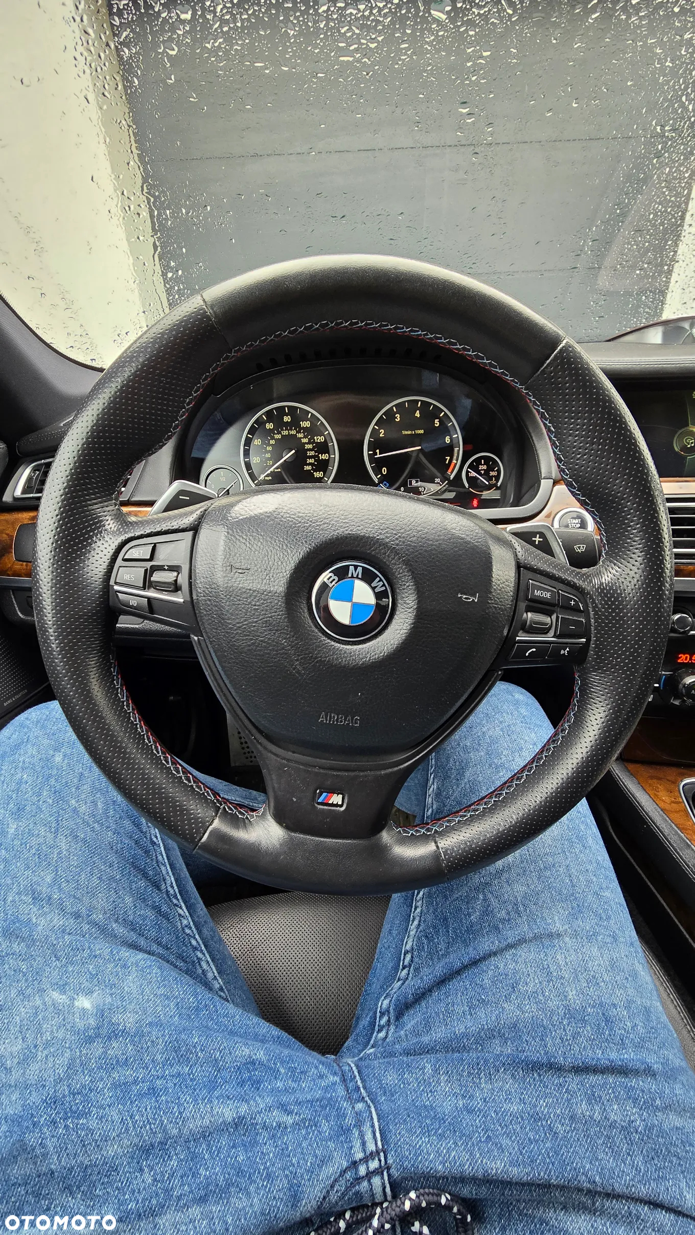 BMW Seria 7 750Li - 4