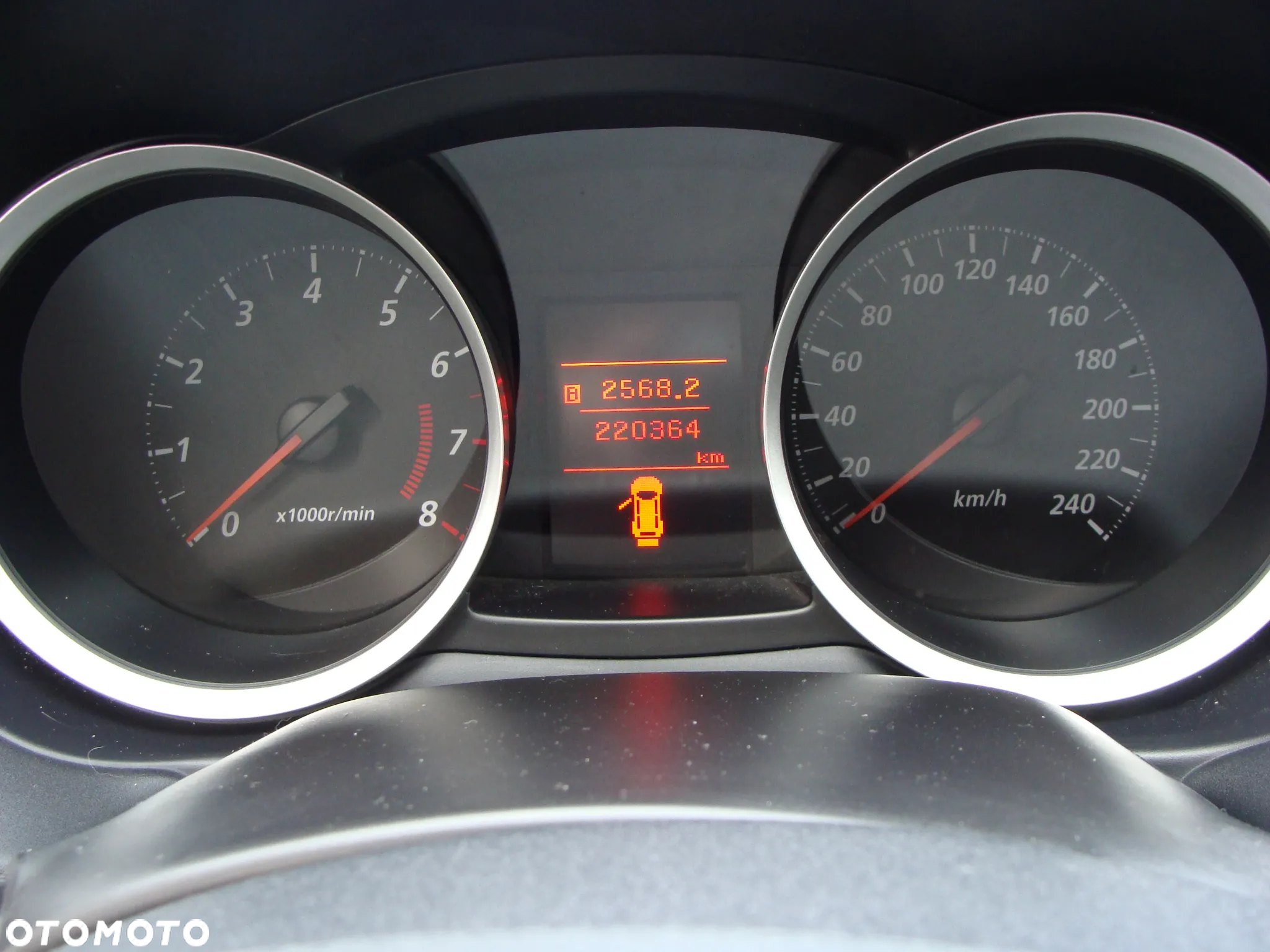 Mitsubishi Lancer 1.6 Invite - 2
