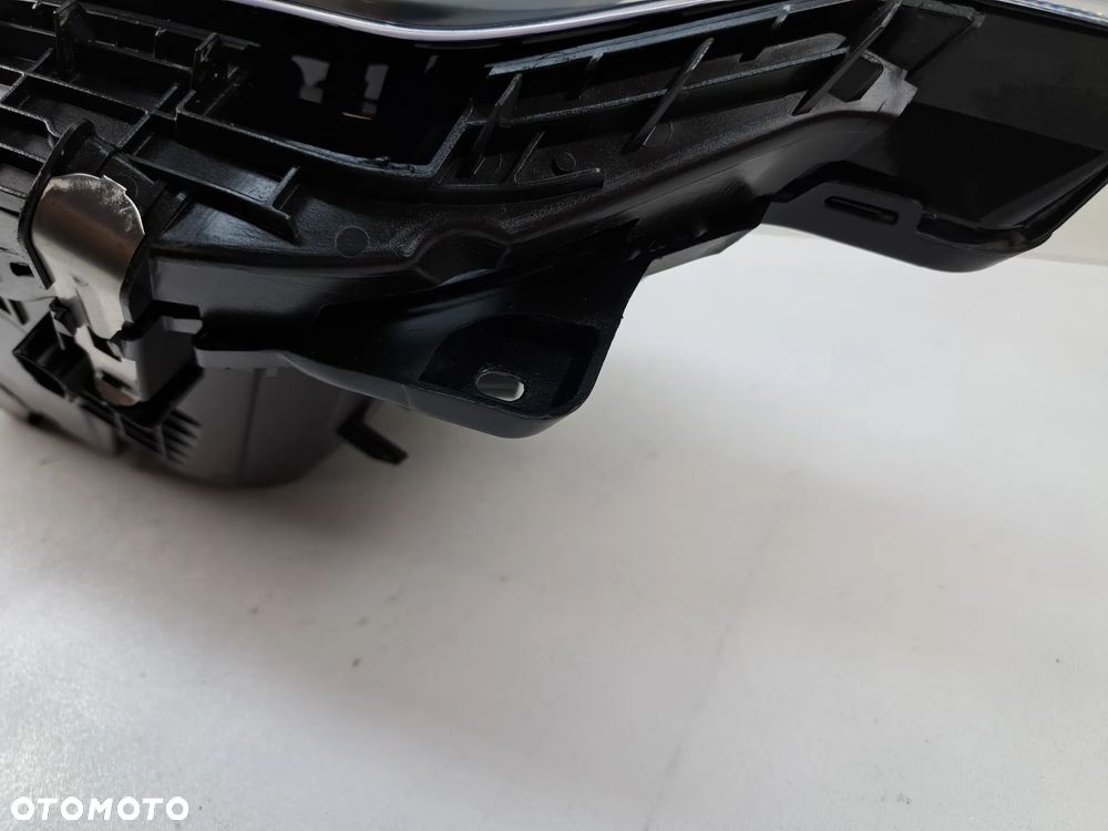 VOLVO XC60 II LAMPA PRAWA PRZÓD FULL LED 31656615 - 9