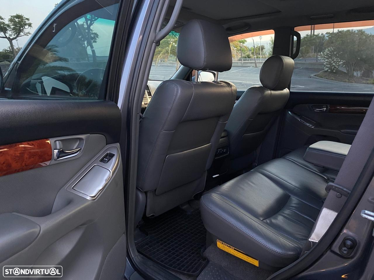 Toyota Land Cruiser Prado - 34