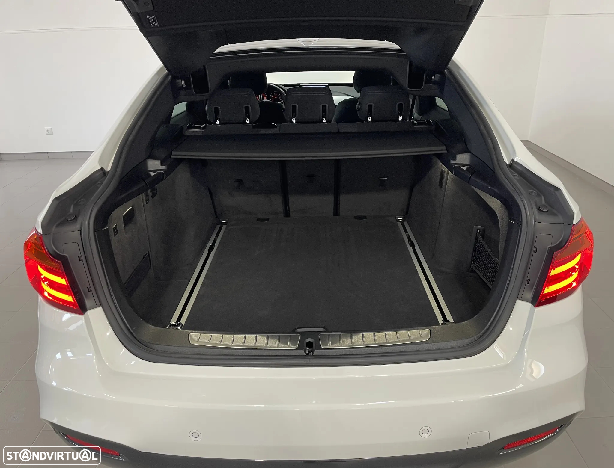 BMW 320 Gran Turismo d Auto Pack M - 27