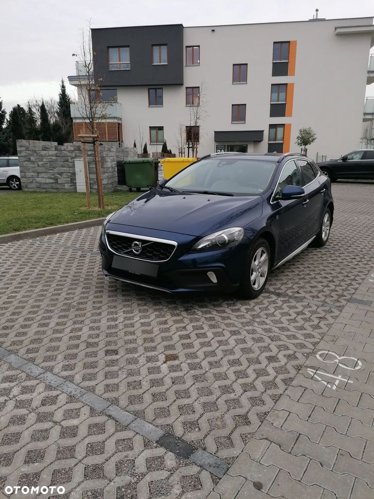 Volvo V40 Cross Country T3 Drive-E Ocean Race - 1