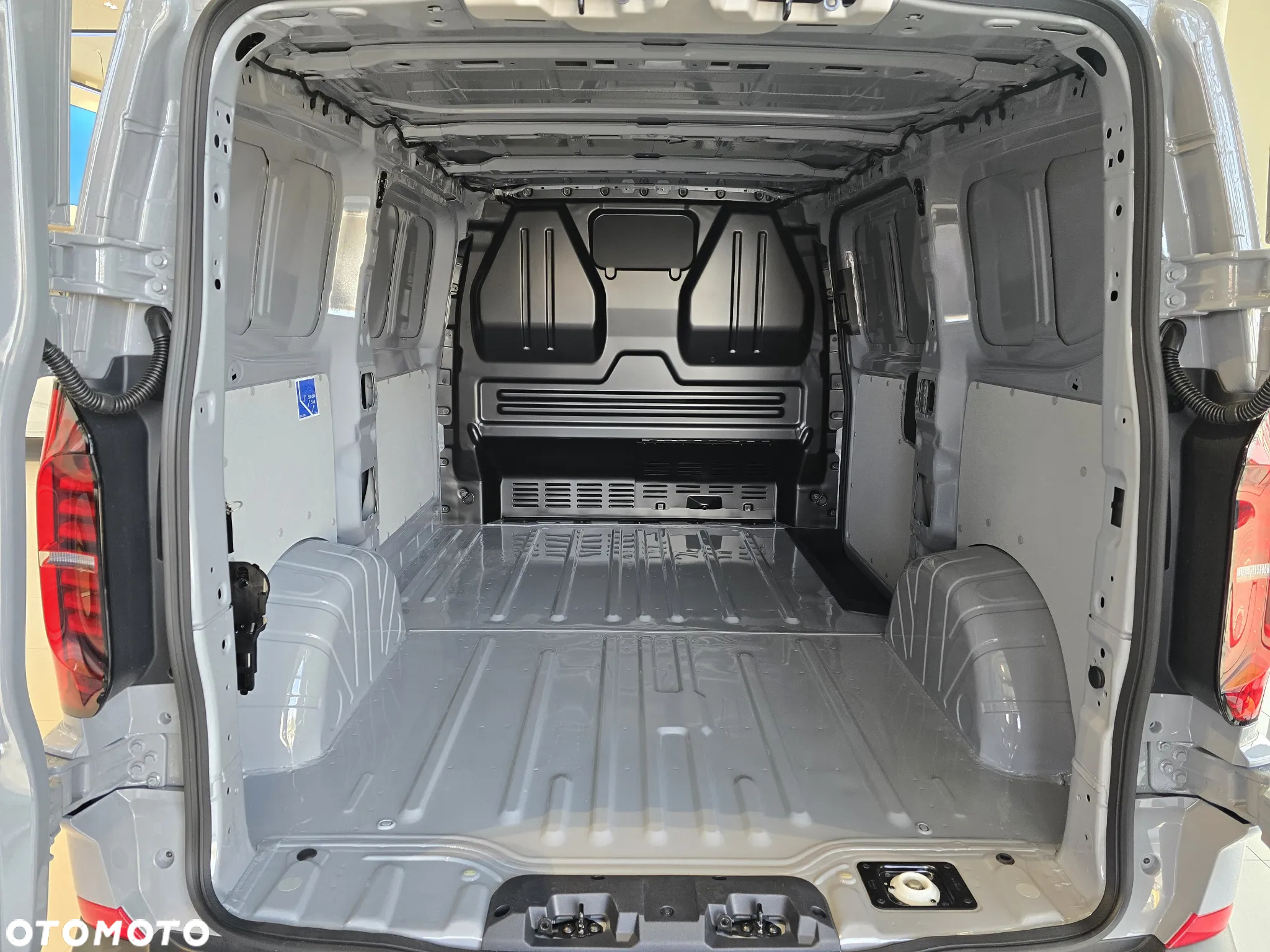 Volkswagen NOWY TRANSPORTER - 10