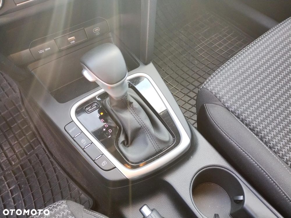 Kia XCeed 1.5 T-GDI M DCT - 16