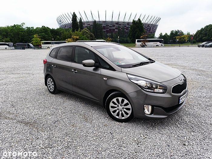 Kia Carens - 17